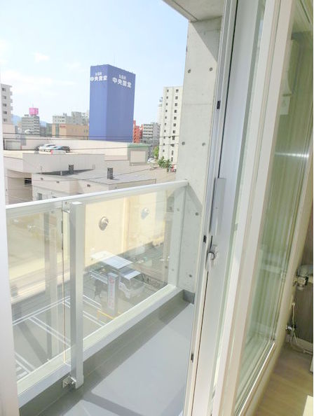 バルコニー　バルコニー付きです♪