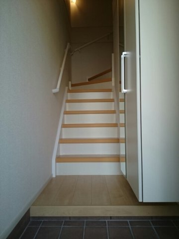 玄関　収納もある玄関です