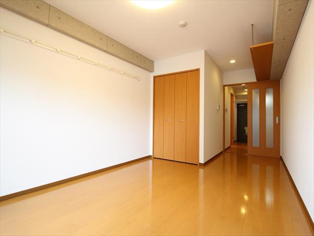 居室・リビング　松山市中一万町　れぐるす中一万　リビング