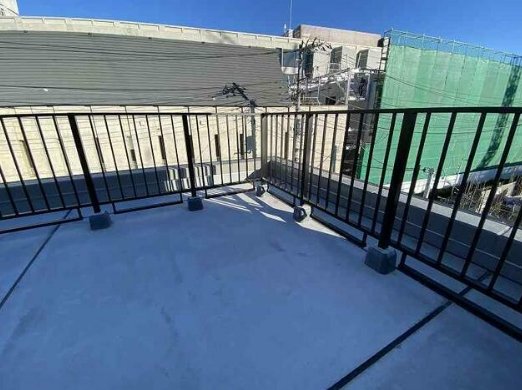 バルコニー　☆ルーフバルコニー付き☆