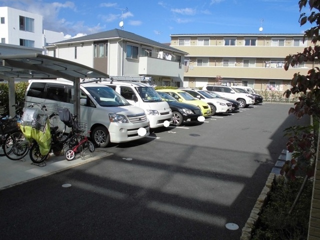 駐車場　駐車場