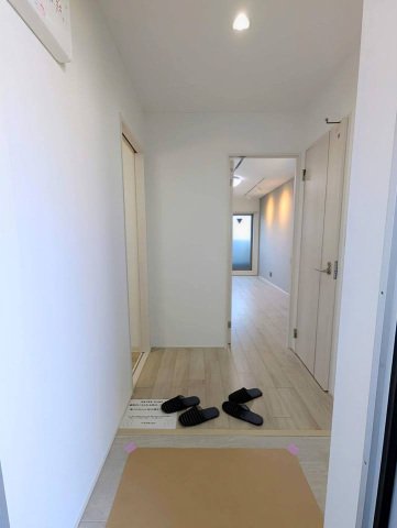 玄関　同メーカー同仕様：玄関