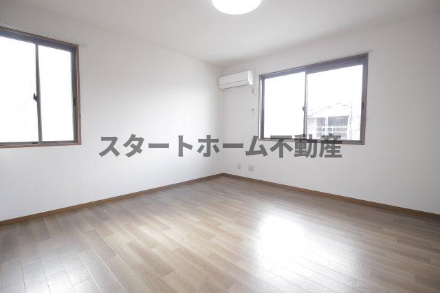 その他部屋・スペース　使い勝手のいい寝室です