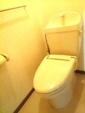 トイレ　ゆったりとした空間のトイレです