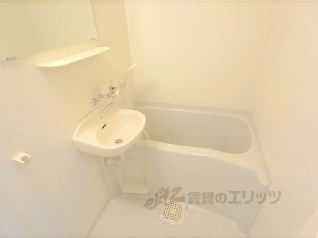 バス・シャワールーム　バス