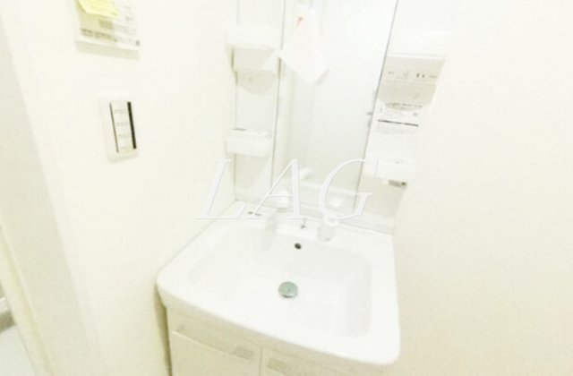 洗面設備　独立洗面台です。