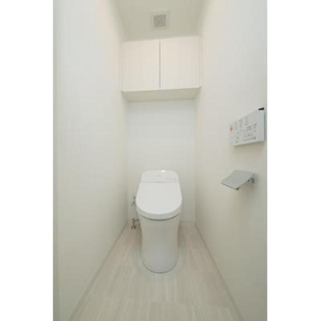 トイレ　※写真は同タイプ住戸です。