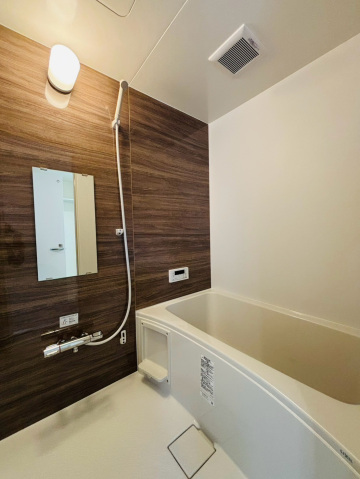 バス・シャワールーム　☆追い炊き機能あり☆