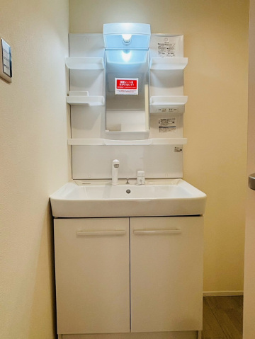 洗面設備　☆シャワー付き洗面台☆