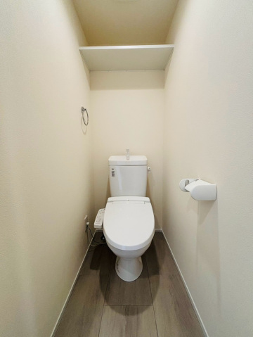 トイレ　☆温水洗浄便座依☆