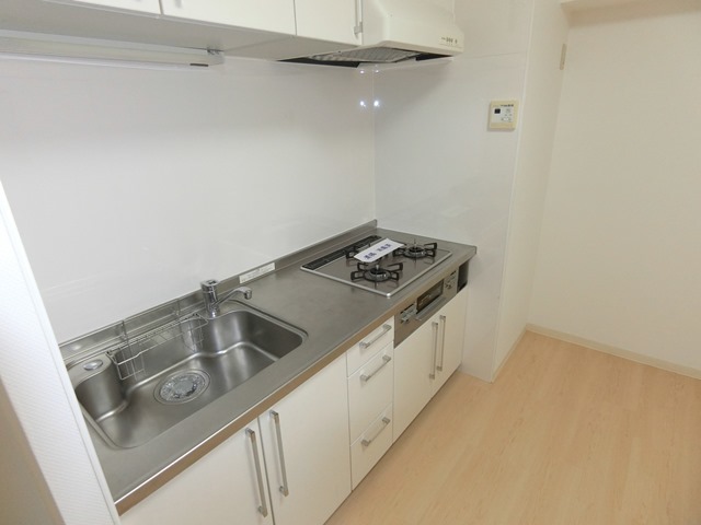 キッチン　別部屋参考写真です