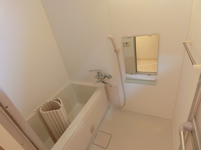 バス・シャワールーム　別部屋参考写真です