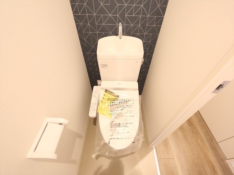 トイレ　温水洗浄暖房便座付トイレ