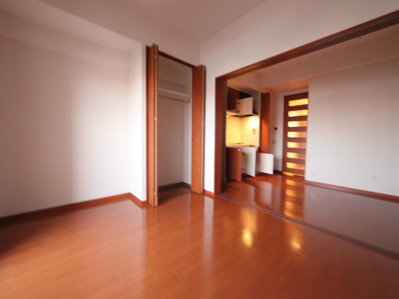 居室・リビング　洋室7帖　ＤＫ6.6帖とつなげても仕切っても使えます