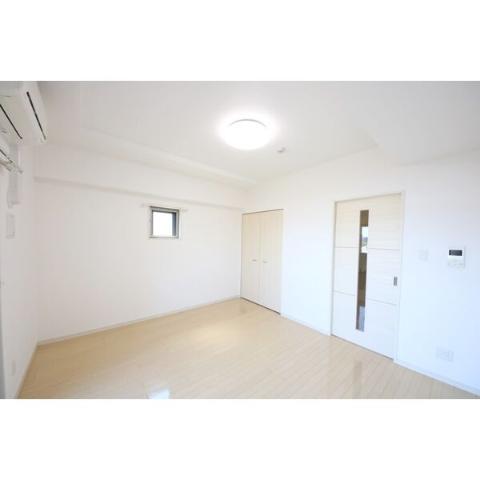 居室・リビング　室内