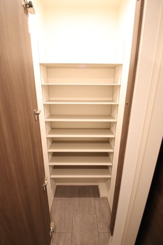 収納　シューズボックス