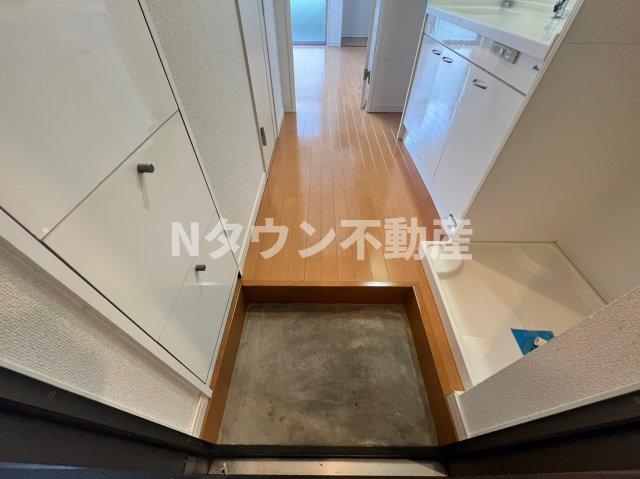 玄関　シンプルで使いやすい玄関です