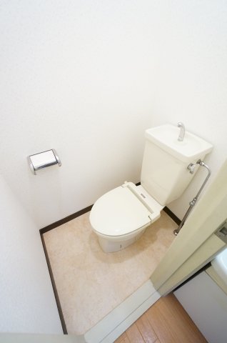 トイレ　※同物件・同タイプの写真です。