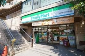 コンビニ　ファミリーマート川崎梶が谷駅前店（コンビニ）まで511m