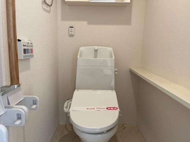 トイレ　トイレ