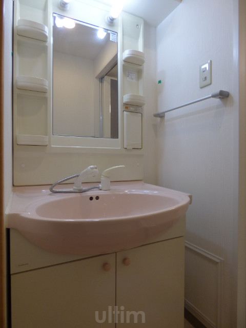 洗面設備　別室の画像です、ご参考までに