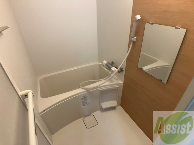 バス・シャワールーム　お風呂になります。一日の疲れを癒してくださいね。