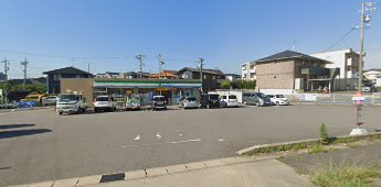 コンビニ　ファミリーマート半田やなべ高山店（コンビニ）まで349m