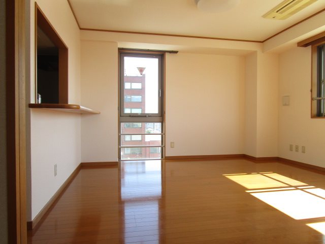 居室・リビング　画像は601号室です（参考）