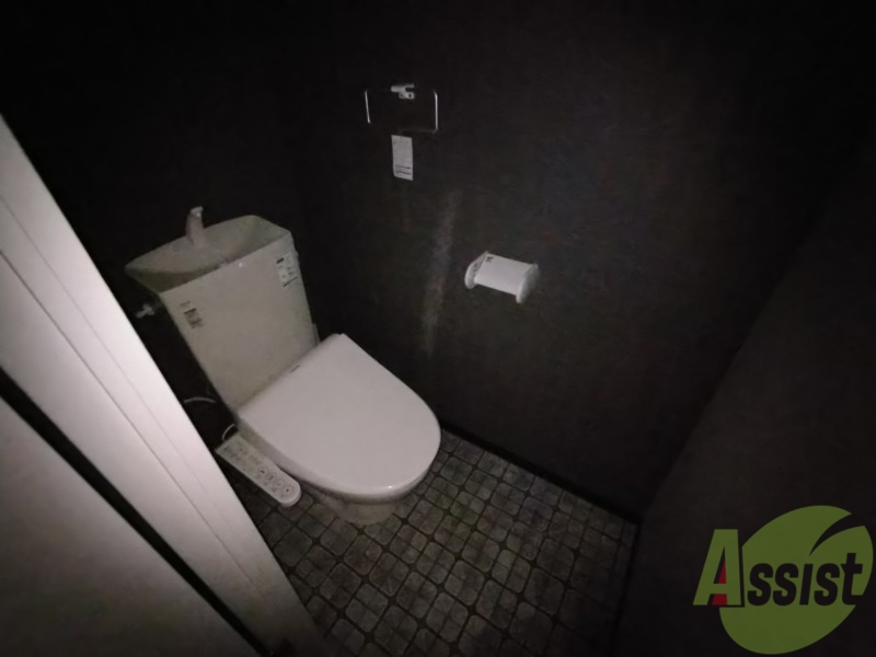 トイレ　トイレです。ウォシュレット付を探している方、おすすめです。