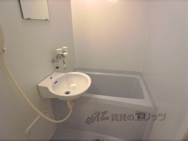 バス・シャワールーム　バス