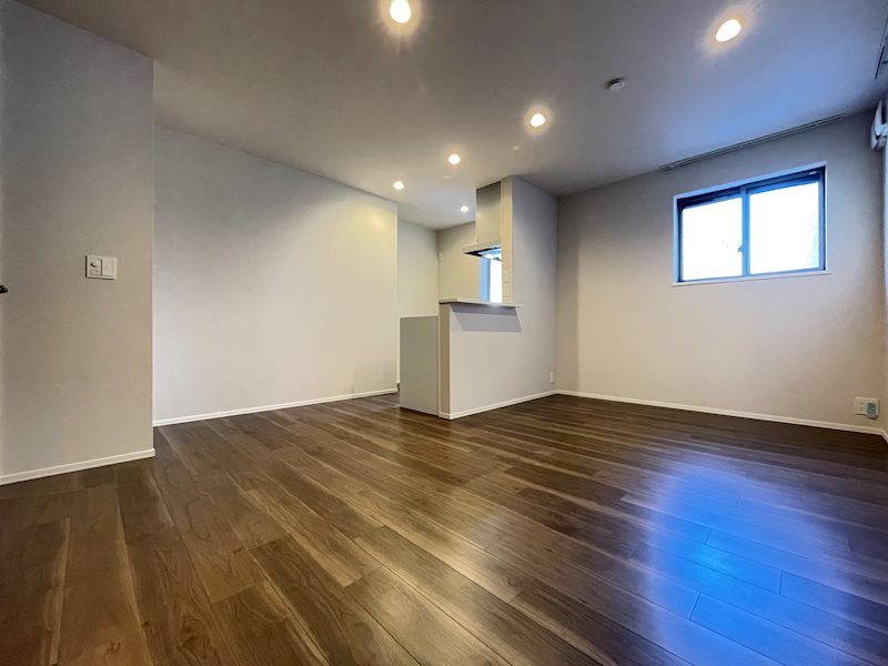 居室・リビング　☆明るい洋室☆