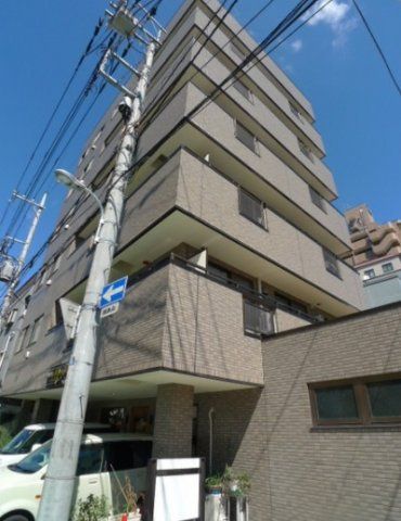 建物外観　落ち着いた雰囲気の外観です