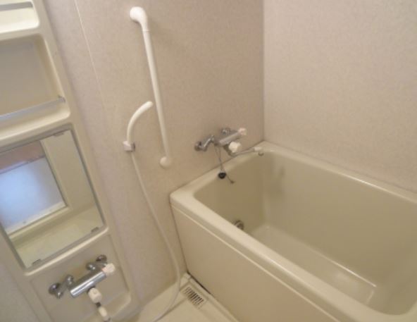 バス・シャワールーム　バスルーム