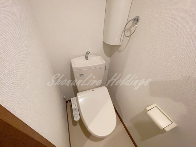 トイレ　温水洗浄便座付き♪