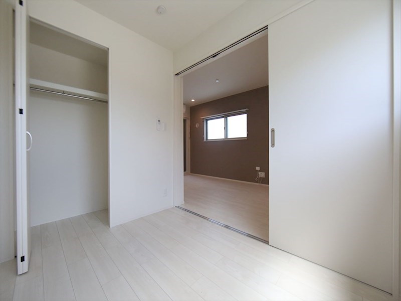 その他部屋・スペース　洋室3.4帖　クローゼット付（収納充実してます）　同仕様写真