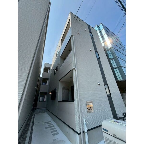 建物外観　外観　オートロック付　宅配ＢＯＸ有り