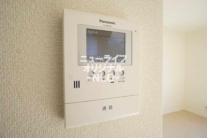 セキュリティ　室内から来訪者を確認できるTVモニターホン付で安心です☆