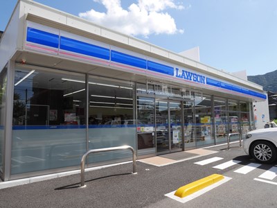コンビニ　【ローソン小倉熊本二丁目店】（コンビニ）まで147m