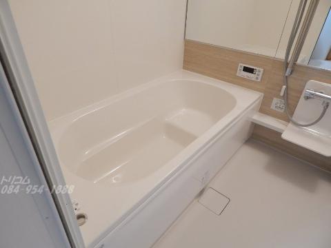 バス・シャワールーム　追焚付広々一坪バス