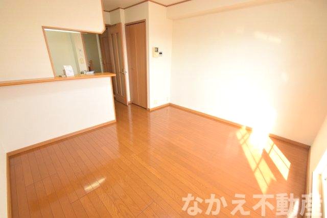 居室・リビング　ゆったり過ごせる居間です