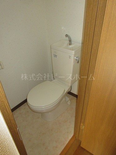 トイレ　※別号室参考写真