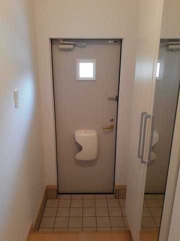 玄関　シューズボックス付きの玄関です★