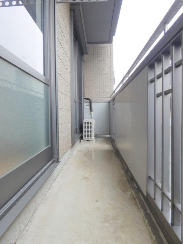 バルコニー　図面と現状に相違がある場合には現状を優先