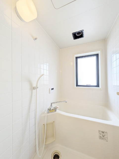 バス・シャワールーム　追い焚き付き