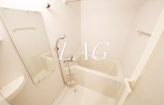 バス・シャワールーム　お風呂(同仕様)です。