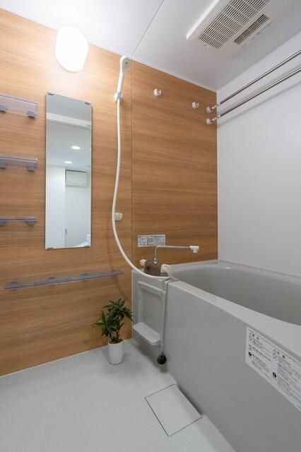 バス・シャワールーム　別部屋参考写真