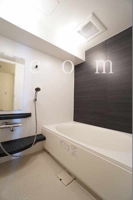 バス・シャワールーム　追炊き付きバス