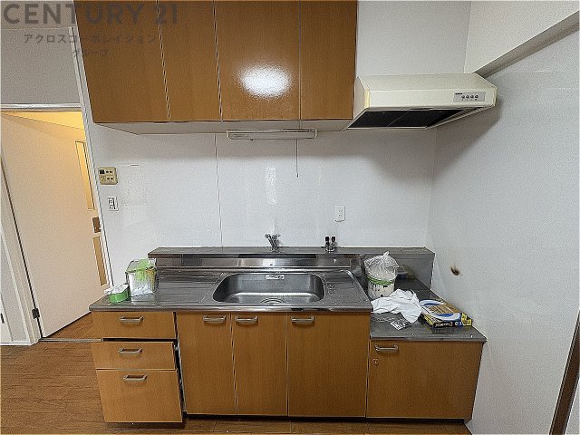 キッチン　壁付けキッチンでスペースを最大限有効活用できます！