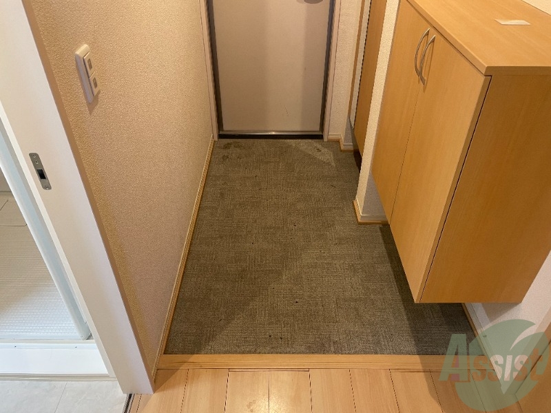 玄関　玄関の様子です。明るい印象ですね。気分もあがりそう。