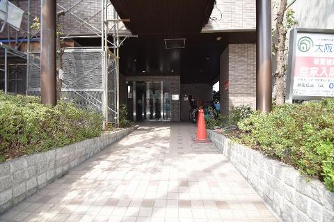エントランス　外観写真（昼）